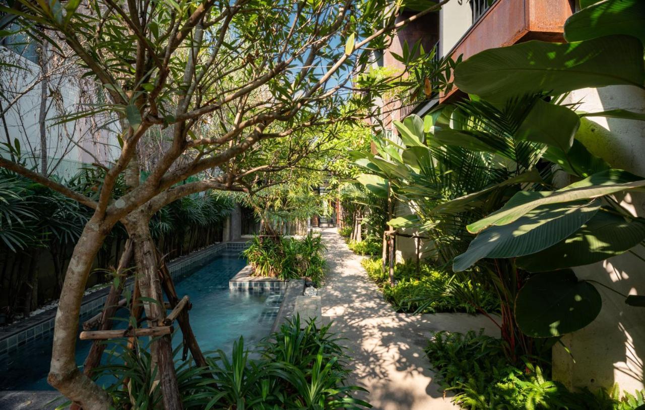 Cherlock Hotel Chiang Mai Bagian luar foto
