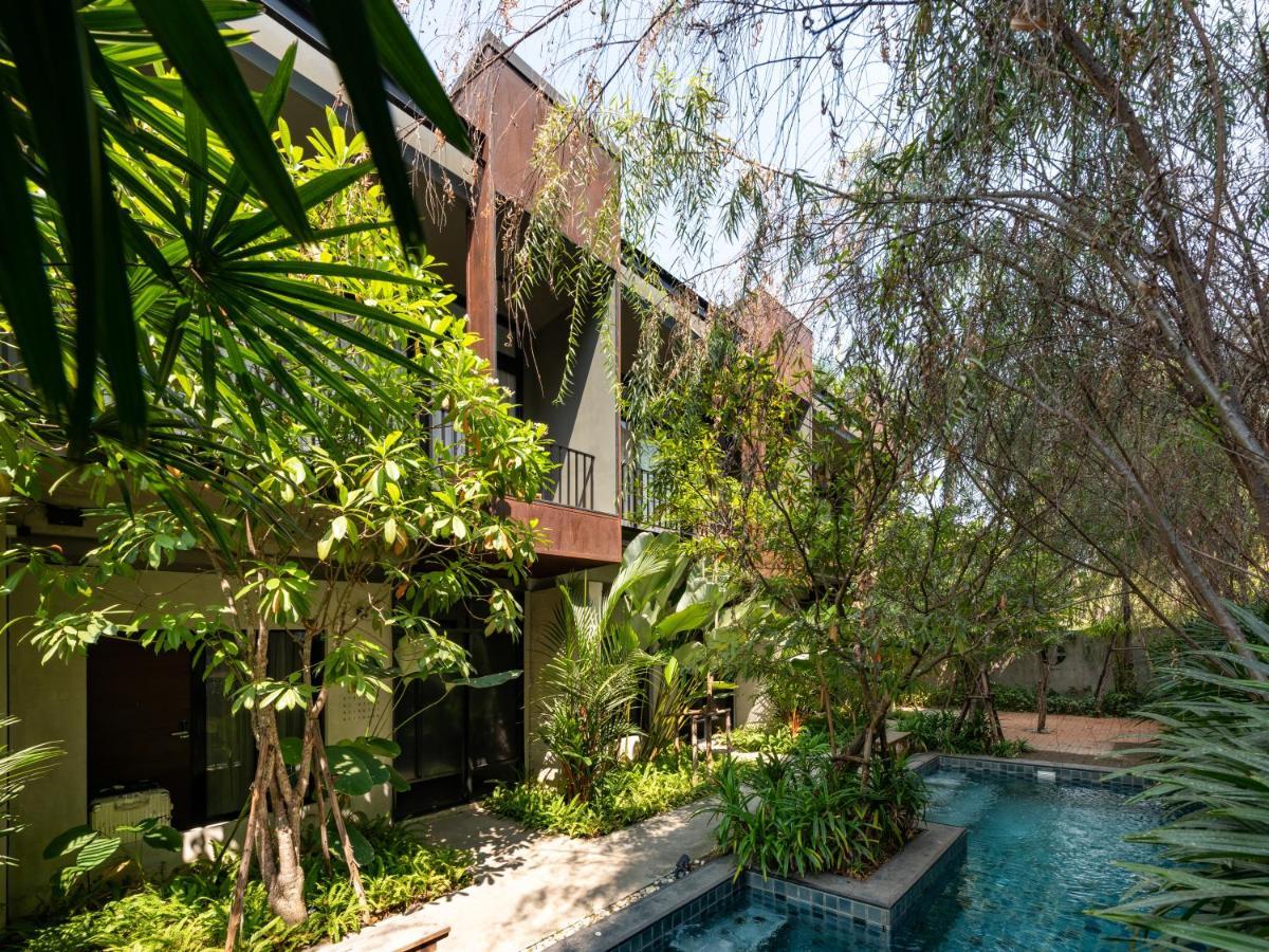 Cherlock Hotel Chiang Mai Bagian luar foto